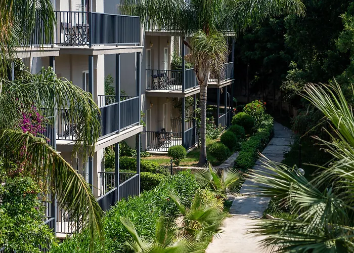 بودروم بيتش ريزورت غومْبيت